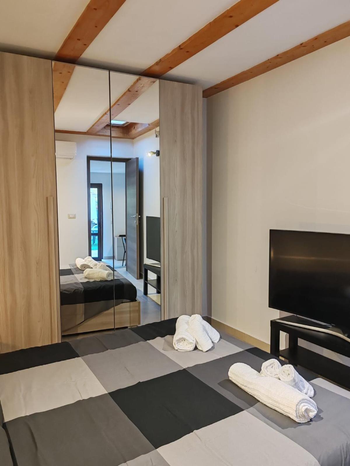 Villa Etna Garden House: Oasis In The Heart Of Catane Extérieur photo